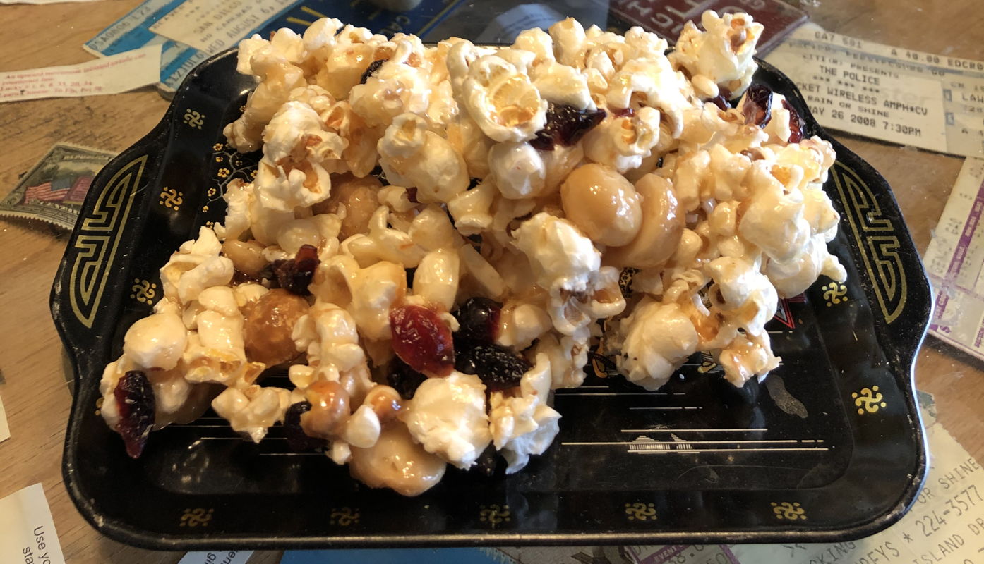 Macadamia nut caramel corn