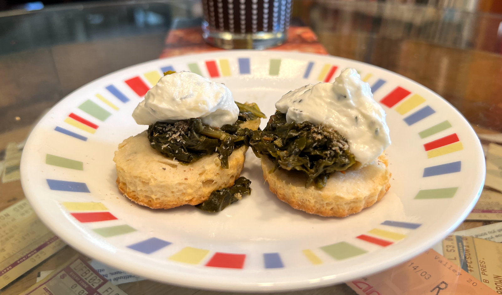Garlic Sauce on Spinach and Biscuit
