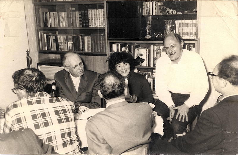 Edward N. Trifonov, refuseniks and Andrei Sakharov: Edward N. Trifonov, refuseniks and Andrei Sakharov before 1976.; Russia; Jews