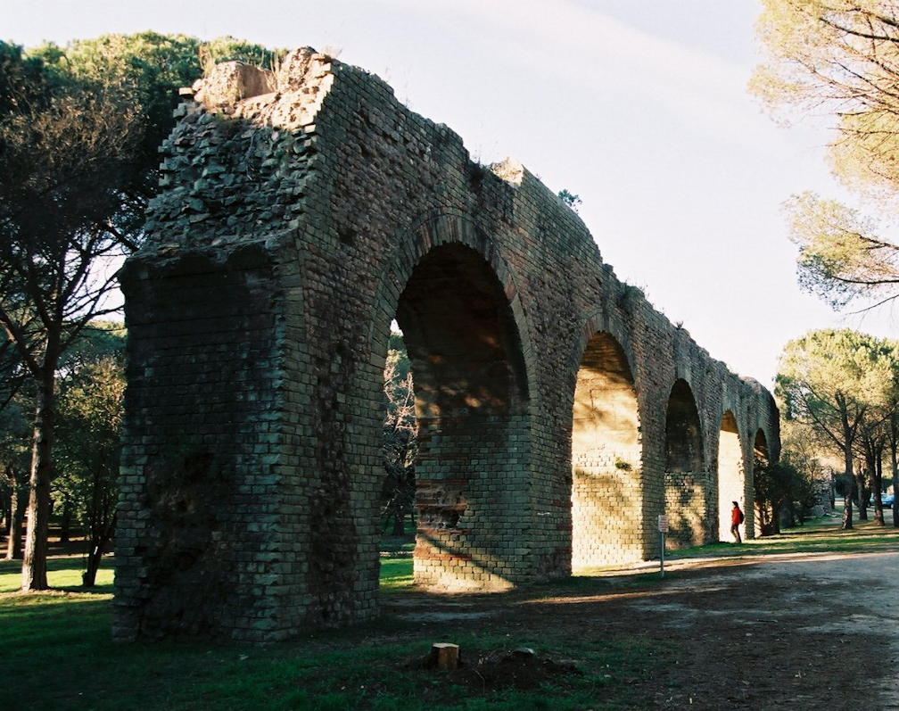 Fréjus aqueduct arches