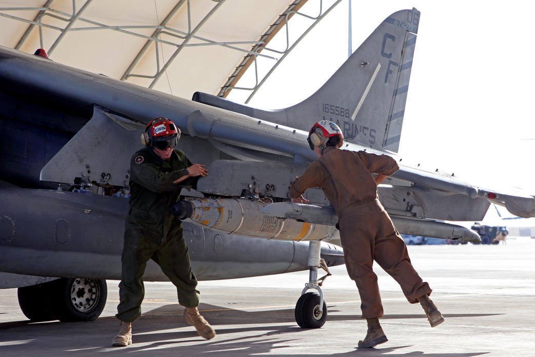 Arming an AV-8B Harrier jet